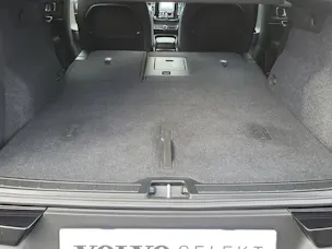 VOLVO XC40 2.0 B3 MH Plus Dark