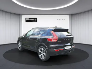 VOLVO XC40 2.0 B3 MH Plus Dark