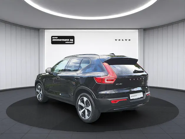 VOLVO XC40 2.0 B3 MH Plus Dark