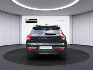 VOLVO XC40 2.0 B3 MH Plus Dark