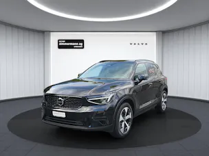 VOLVO XC40 2.0 B3 MH Plus Dark