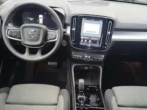 VOLVO XC40 2.0 B3 MH Plus Dark