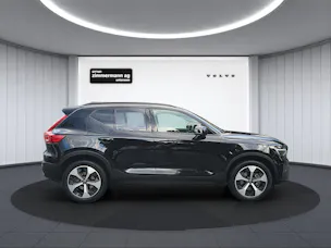 VOLVO XC40 2.0 B3 MH Plus Dark