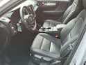 VOLVO XC40 2.0 B4 MH Momentum AWD