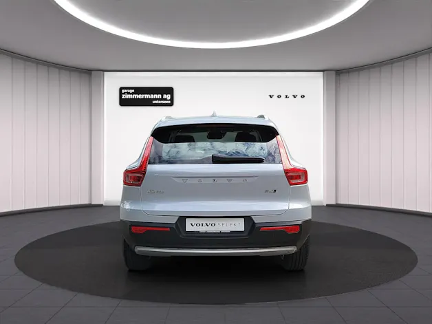 VOLVO XC40 2.0 B4 MH Momentum AWD