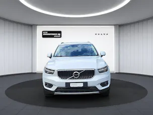VOLVO XC40 2.0 B4 MH Momentum AWD