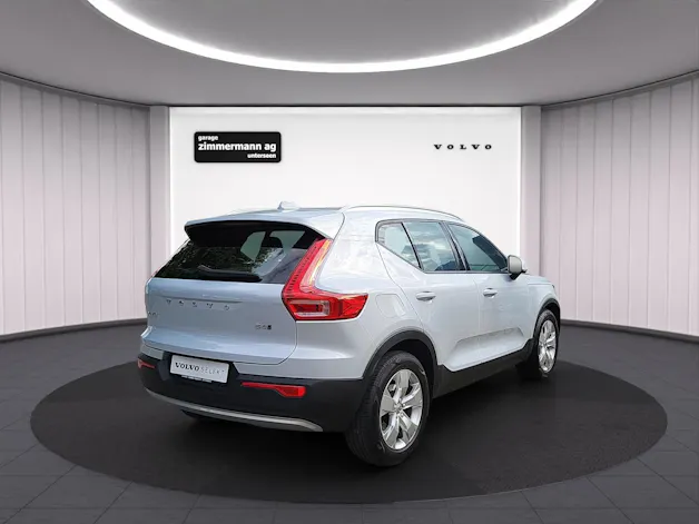 VOLVO XC40 2.0 B4 MH Momentum AWD