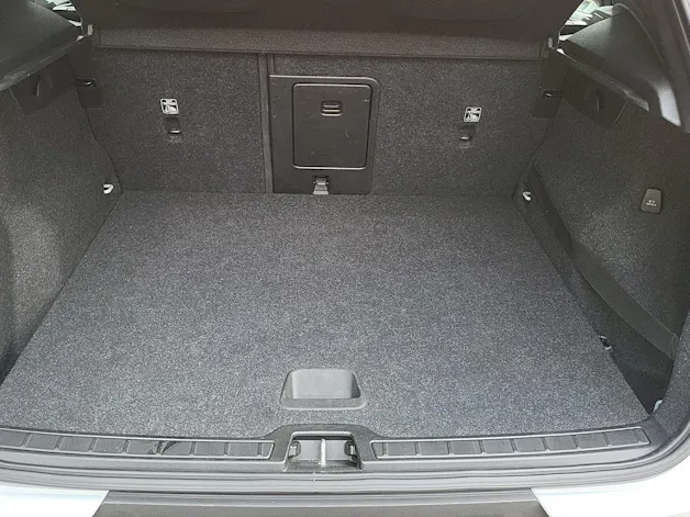 VOLVO XC40 2.0 B4 MH Momentum AWD