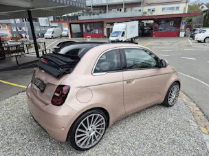 FIAT 500 Cabrio La Prima 42 kWh