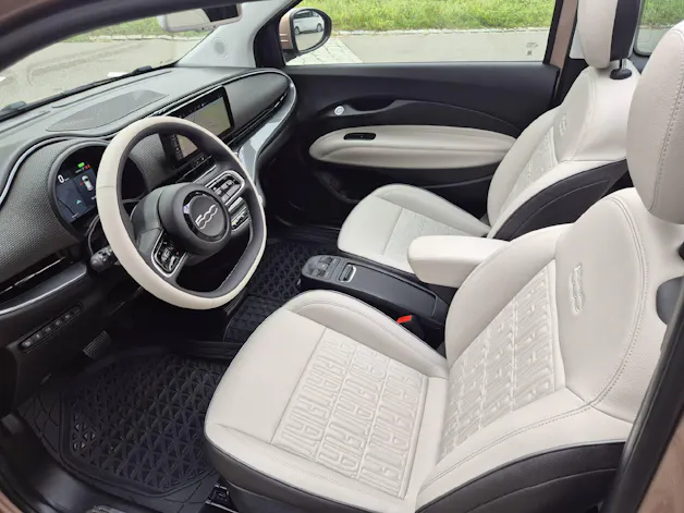 FIAT 500 Cabrio La Prima 42 kWh