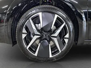 PEUGEOT 208 1.2 Hybrid 145 GT Exclusive