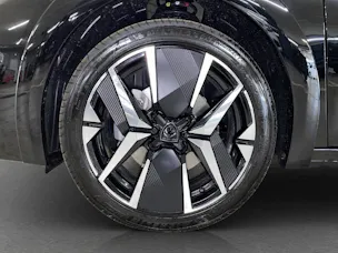 PEUGEOT 208 1.2 Hybrid 145 GT Exclusive