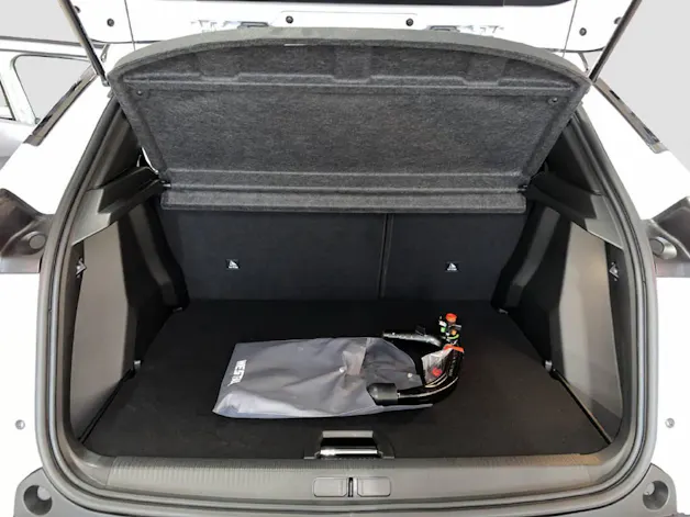 PEUGEOT 2008 1.2 Hybrid 145 GT Exclusive