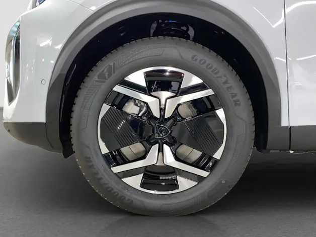 PEUGEOT 2008 1.2 Hybrid 145 GT Exclusive