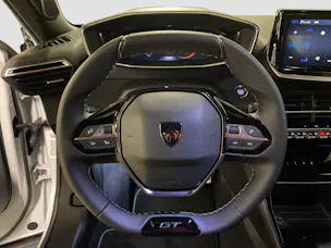 PEUGEOT 2008 1.2 Hybrid 145 GT Exclusive