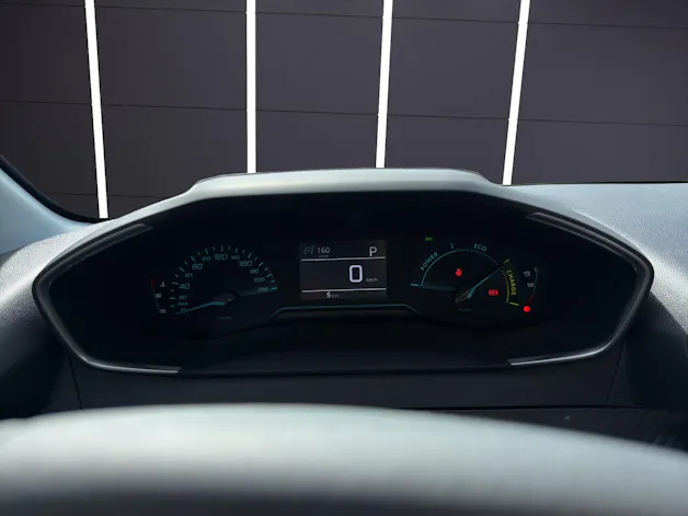 PEUGEOT 208 1.2 MHEV Style