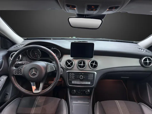 MERCEDES-BENZ GLA 200 d Urban 4Matic