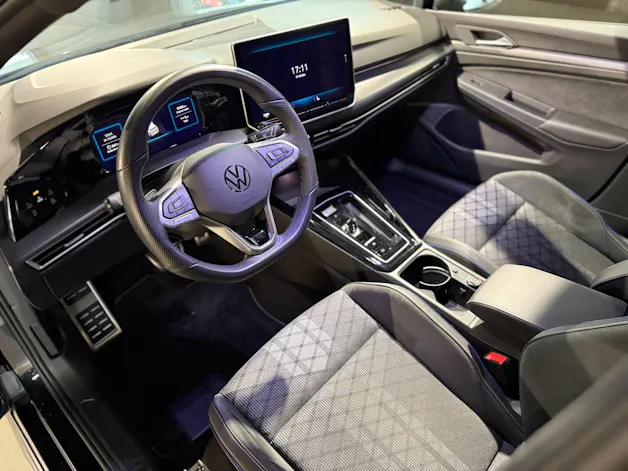 VW Golf 2.0 TSI R-Line DSG 4 Motion