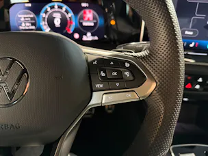 VW Golf 2.0 TSI R-Line DSG 4 Motion