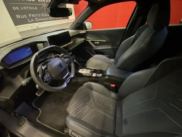 PEUGEOT 2008 1.2 PureTech GT