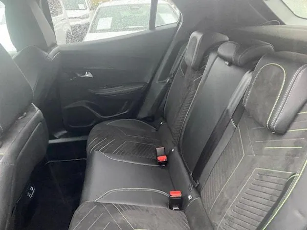 PEUGEOT 2008 1.2 PureTech GT
