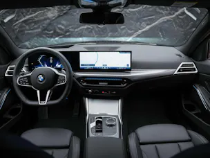 BMW 330d xDrive Steptronic M Sport Pro *Facelift*Werksgarantie*Panorama*360°*Head-Up*