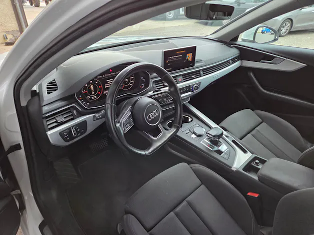 AUDI A4 Avant 2.0 TDI Sport quattro S-tronic