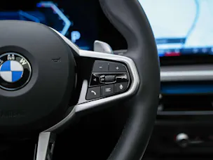 BMW 330d xDrive Steptronic M Sport Pro *Facelift*Werksgarantie*Panorama*360°*Head-Up*