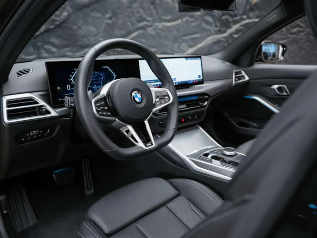 BMW 330d xDrive Steptronic M Sport Pro *Facelift*Werksgarantie*Panorama*360°*Head-Up*
