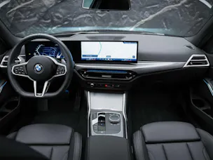 BMW 330d xDrive Steptronic M Sport Pro *Facelift*Werksgarantie*Panorama*360°*Head-Up*
