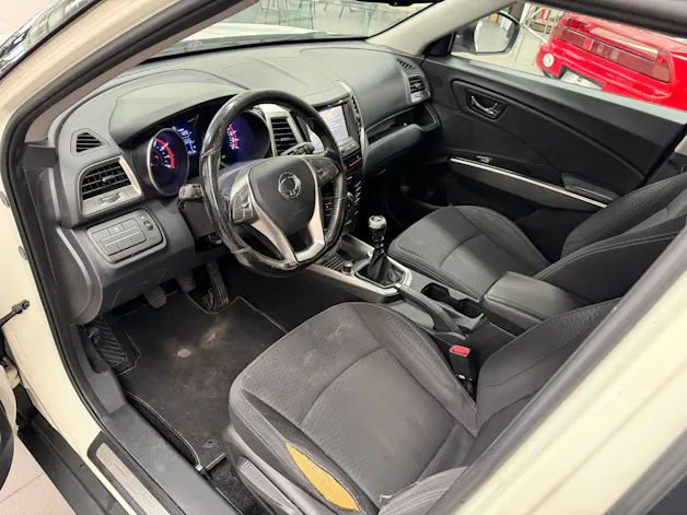 KGM -SsangYong Tivoli 1.6 e-XGi Quartz 2WD
