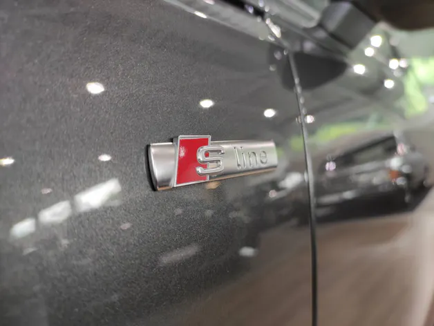 AUDI A4 Avant 40 TDI S Line quattro S-Tronic