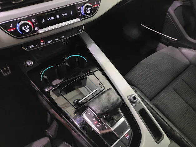 AUDI A4 Avant 40 TDI S Line quattro S-Tronic