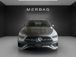 MERCEDES-BENZ GLA 200 Night Star 7G-D