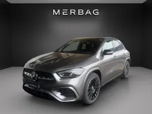 MERCEDES-BENZ GLA 200 Night Star 7G-D