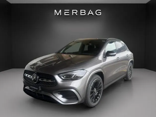 MERCEDES-BENZ GLA 200 Night Star 7G-D