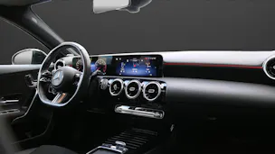 MERCEDES-BENZ A 220 4Matic AMG Line