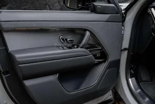 Land Rover Range Rover Sport D300 3.0 TD6 MHEV Dynamic SE Automatic *URBAN *24" Felgen*Werksgarantie*
