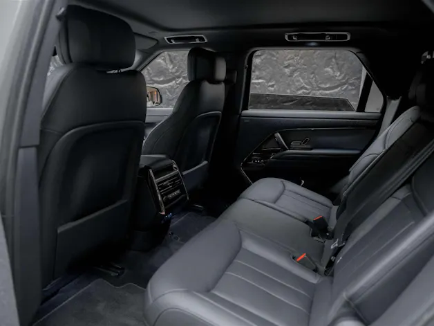 Land Rover Range Rover Sport D300 3.0 TD6 MHEV Dynamic SE Automatic *URBAN *24" Felgen*Werksgarantie*