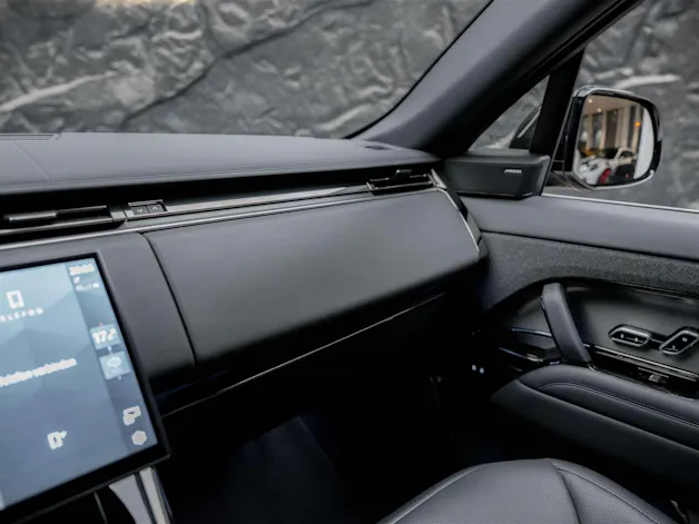 Land Rover Range Rover Sport D300 3.0 TD6 MHEV Dynamic SE Automatic *URBAN *24" Felgen*Werksgarantie*