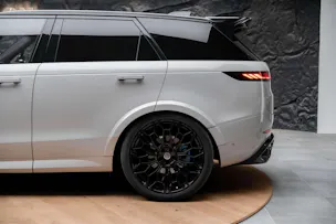 Land Rover Range Rover Sport D300 3.0 TD6 MHEV Dynamic SE Automatic *URBAN *24" Felgen*Werksgarantie*