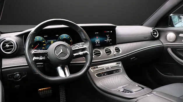 MERCEDES-BENZ E 220 d T 4Matic Swiss Star