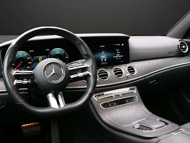 MERCEDES-BENZ E 220 d T 4Matic Swiss Star
