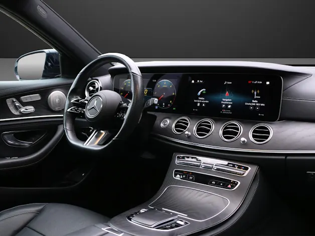 MERCEDES-BENZ E 220 d T 4Matic Swiss Star