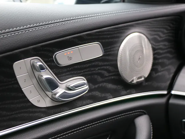 MERCEDES-BENZ E 220 d T 4Matic Swiss Star