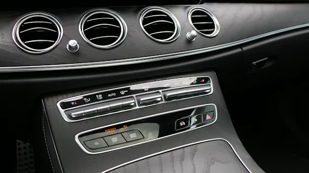 MERCEDES-BENZ E 220 d T 4Matic Swiss Star