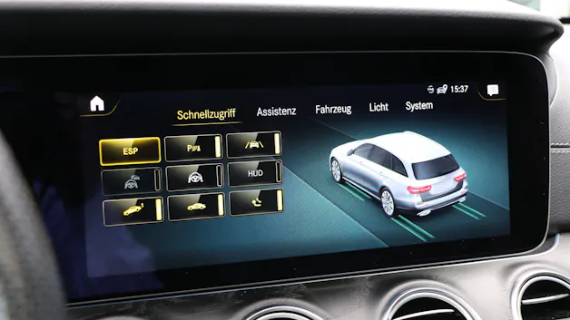 MERCEDES-BENZ E 220 d T 4Matic Swiss Star