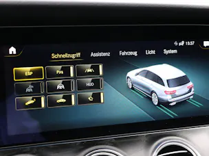 MERCEDES-BENZ E 220 d T 4Matic Swiss Star