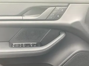 PORSCHE Taycan 4 Cross Turismo