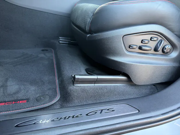 PORSCHE Cayenne GTS
